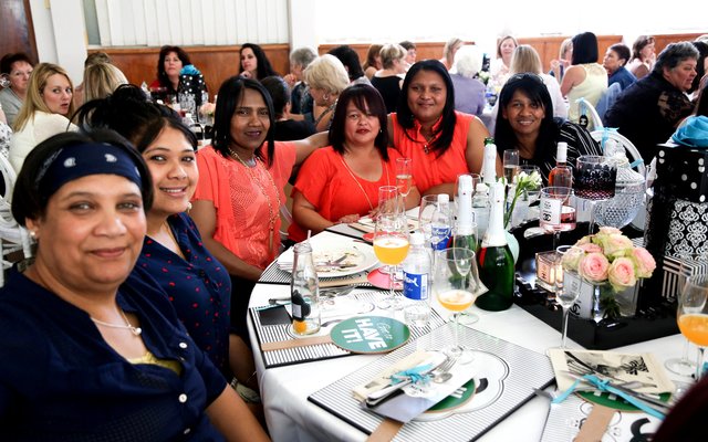 Gansbaai SUPERSPAR CHANEL VROUEOGGEND 4